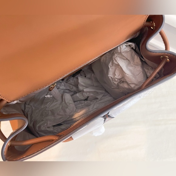 🔥NeW! Michael Kors Phoebe Backpack - Picture 4 of 7